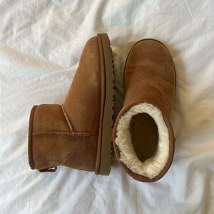 Womens Ugg’s Size 8